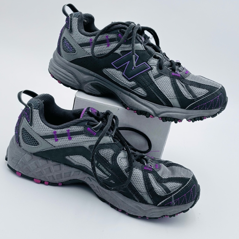 New Balance 411 Women WT411GP Gray Pink All Terrain Running Trail Shoes Sz 8.5 B